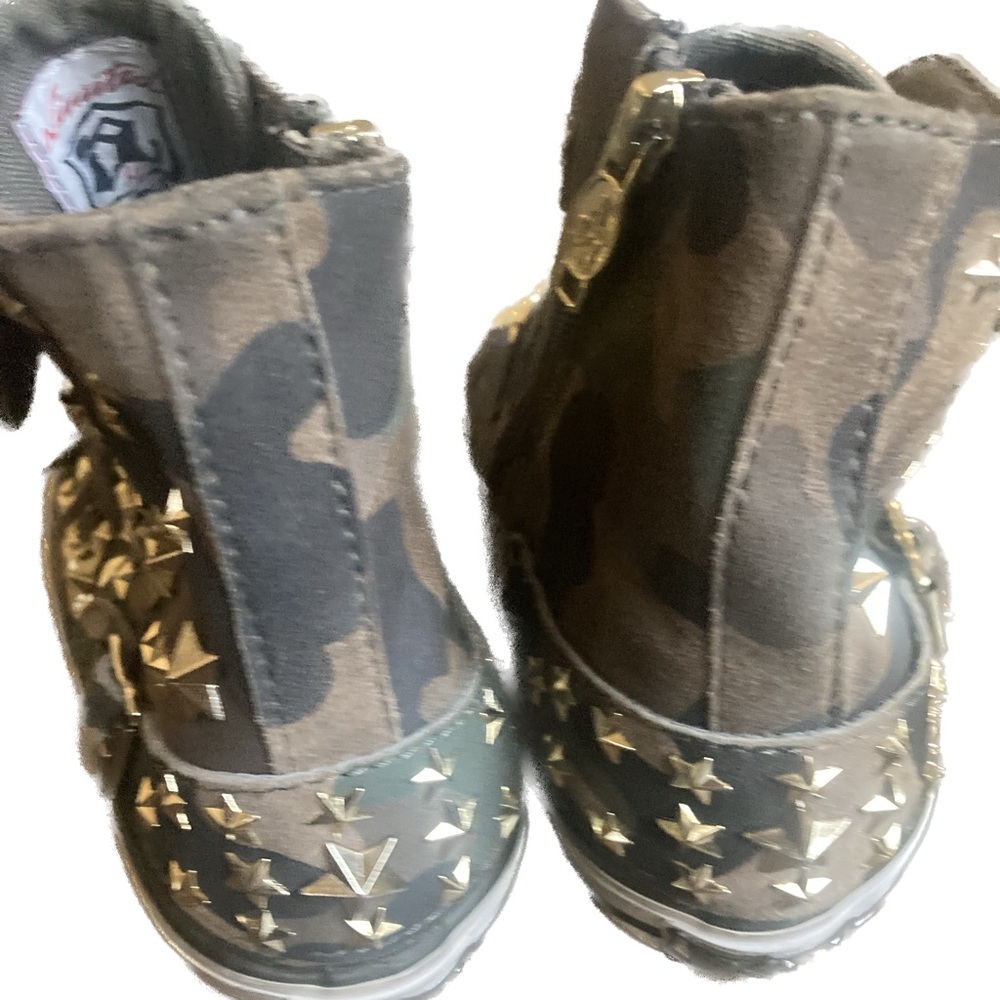 Ash limited Camouflage Star Stud Buckle Boots in Green and Black - Picture 3 of 8